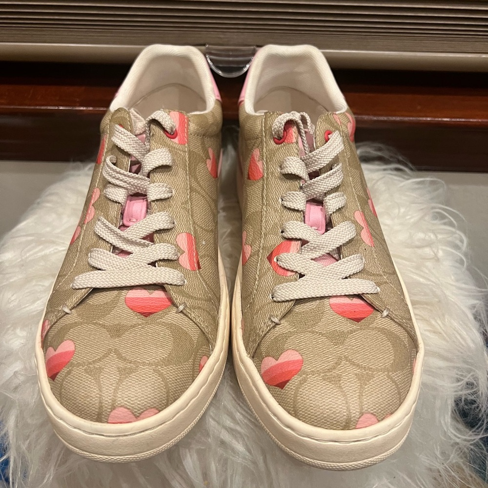 Coach Clip Low Top Sneaker In Signature Canvas